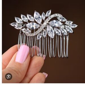 Elegant Silver Hair Comb